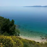 شقة In With Sea View, Terrace, Air Conditioning, Wi-fi