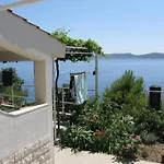 شقة In With Sea View, Terrace, Air Conditioning, Wi-fi