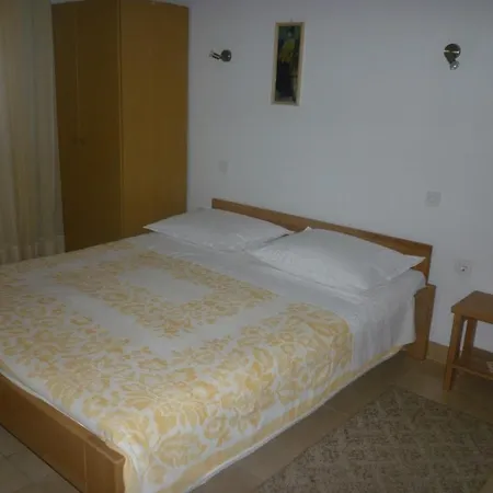 In With Sea View, Terrace, Air Conditioning, Wi-fi *